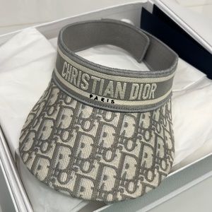 Dior Visor in gray